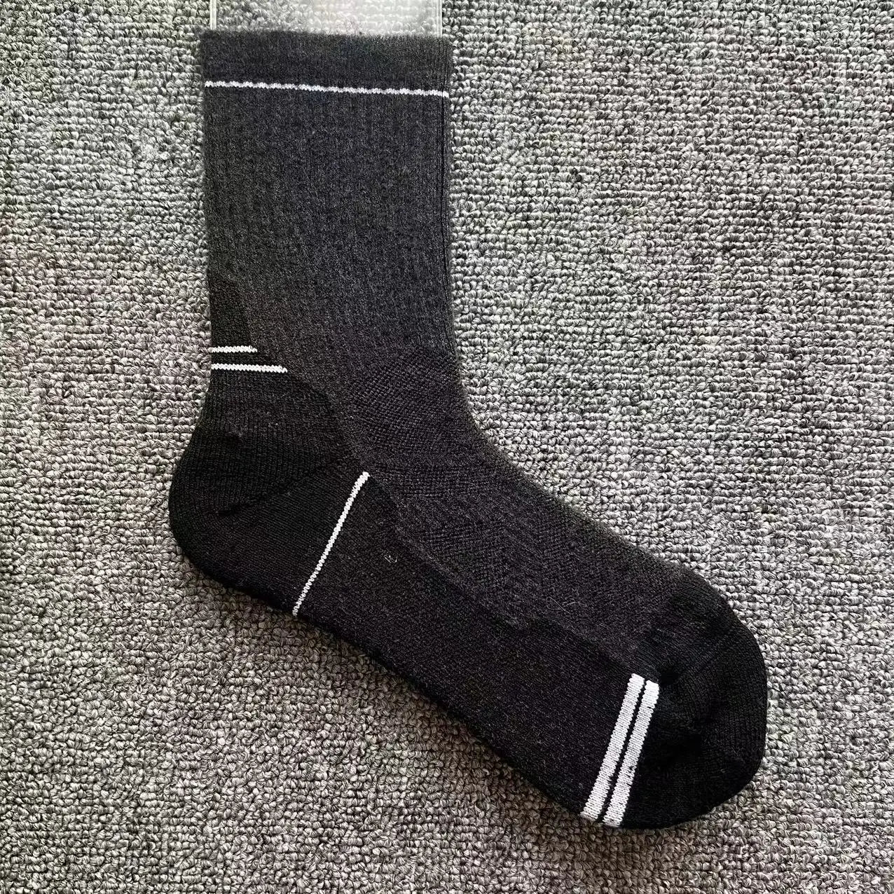 Mens Merino Wool Socks Hiking Cushion Crew Socks Thermal Moisture Wicking Outdoor Sports Running Socks