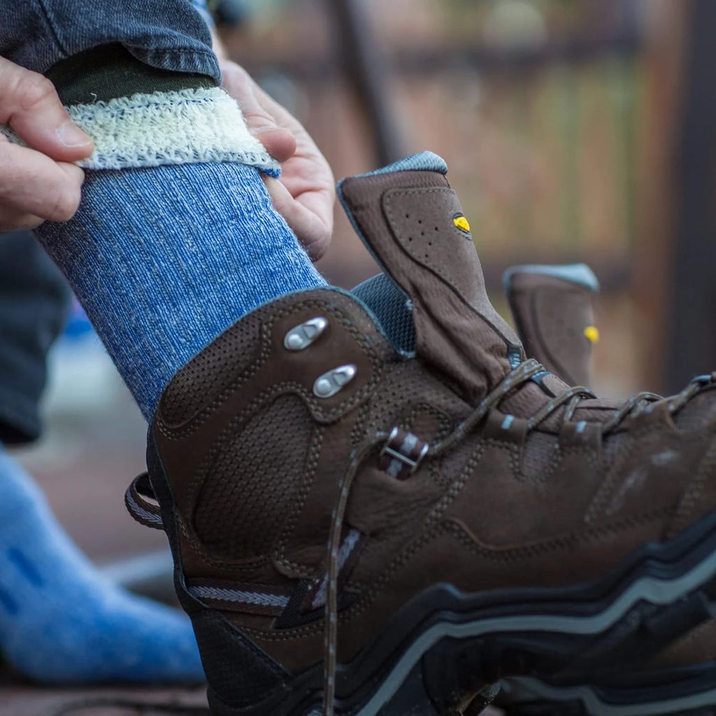 3 Pack Unisex 75% Merino Wool Hiking Socks Men Women Merino Wool Thermal Cozy Winter Boot Sock Midweight Cushion Warm Breathable