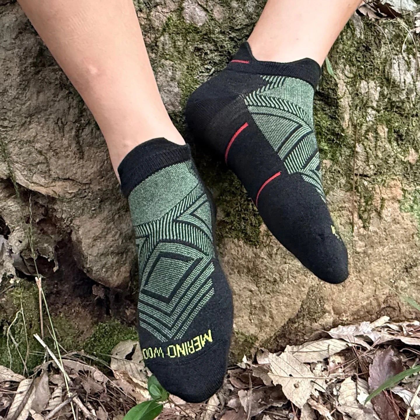 2/4 Pairs Merino Wool Ankle Socks Mens Womens Athletic Thin Running Socks Merino Everyday Socks Wicking Breathable Anti-Odor