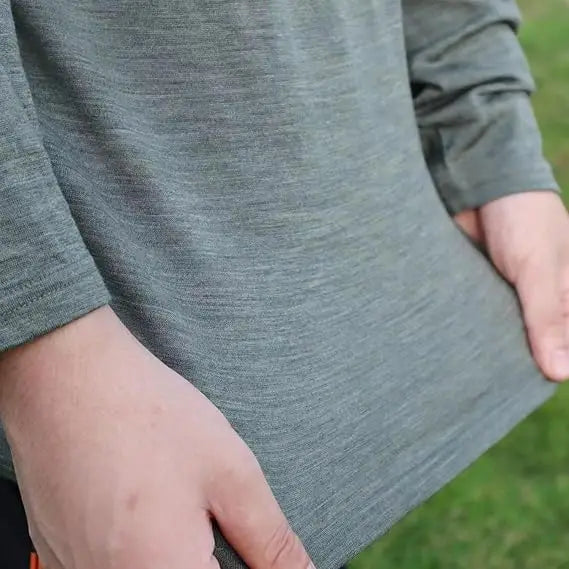 100% Merino Wool Base Layer Mens Soft Long Sleeve Shirts Men Merino Wool Thermal Underwear Odor Resistance for Hiking Hunting