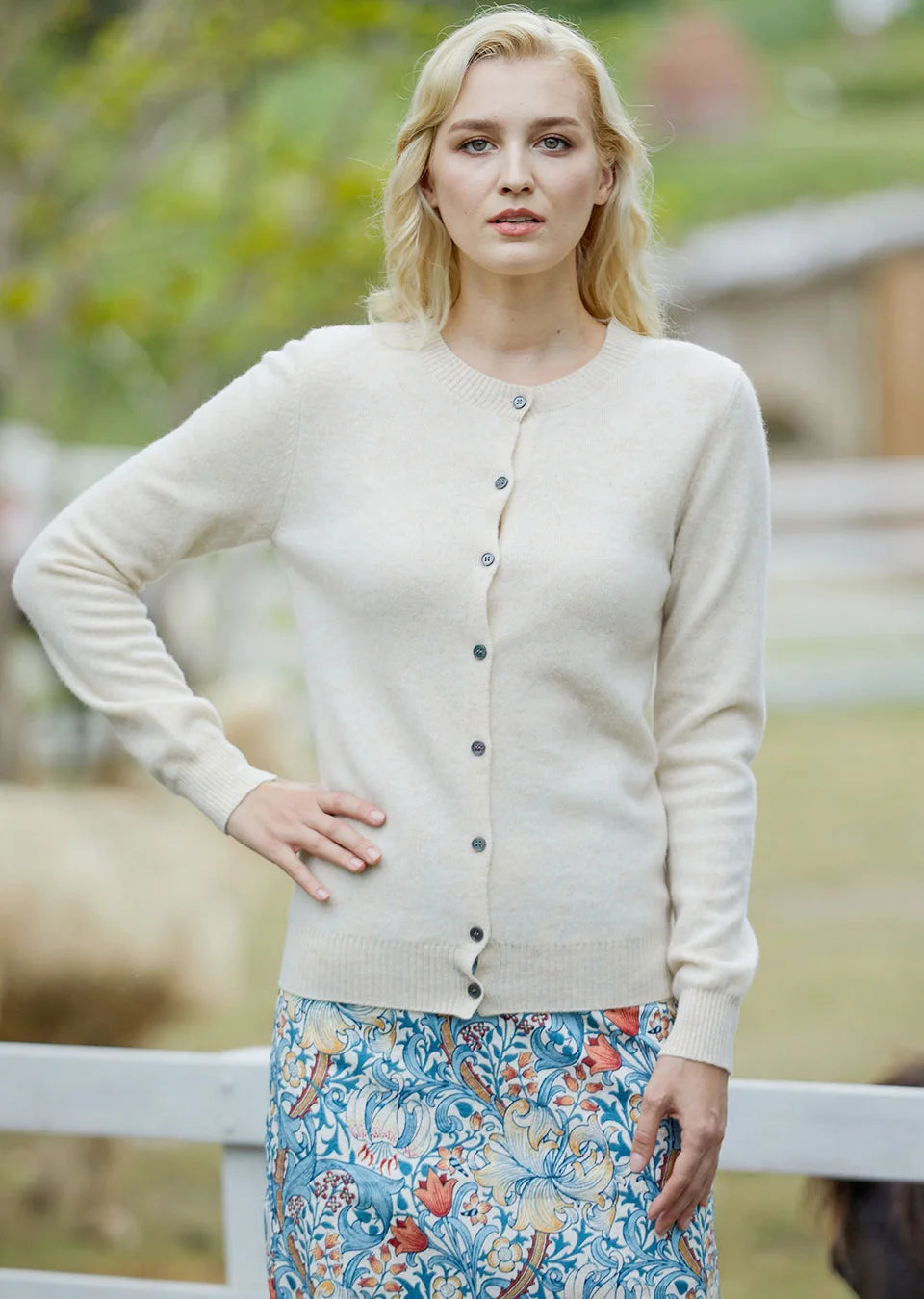 Women 100% Merino Wool V Neck Sweater Pullover Top Lightweight Warm Knitted Pullover Femme Cashmere Sweater Vintage Sweater