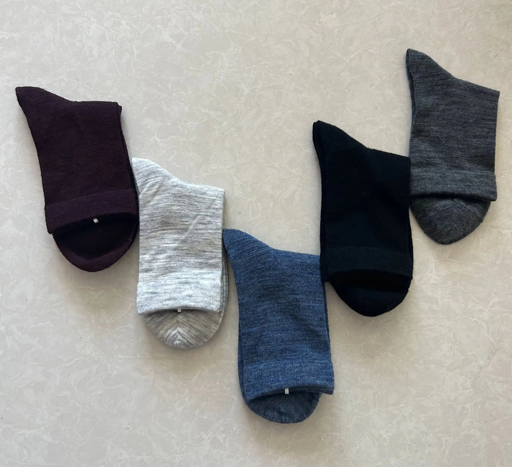Men's Women's Thin Merino Wool Socks Cozy Casual Lightweight  Warm Breathable Mid-calf Dress Socks 3/5/6 Pairs Pack