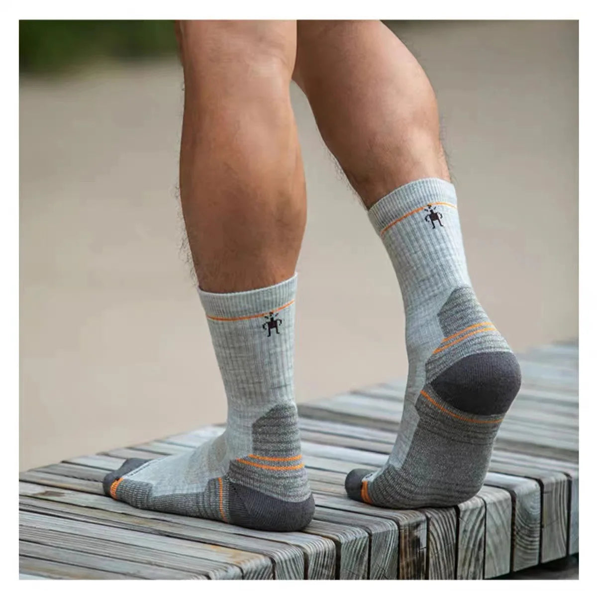 Mens Merino Wool Socks Hiking Cushion Crew Socks Thermal Moisture Wicking Outdoor Sports Running Socks