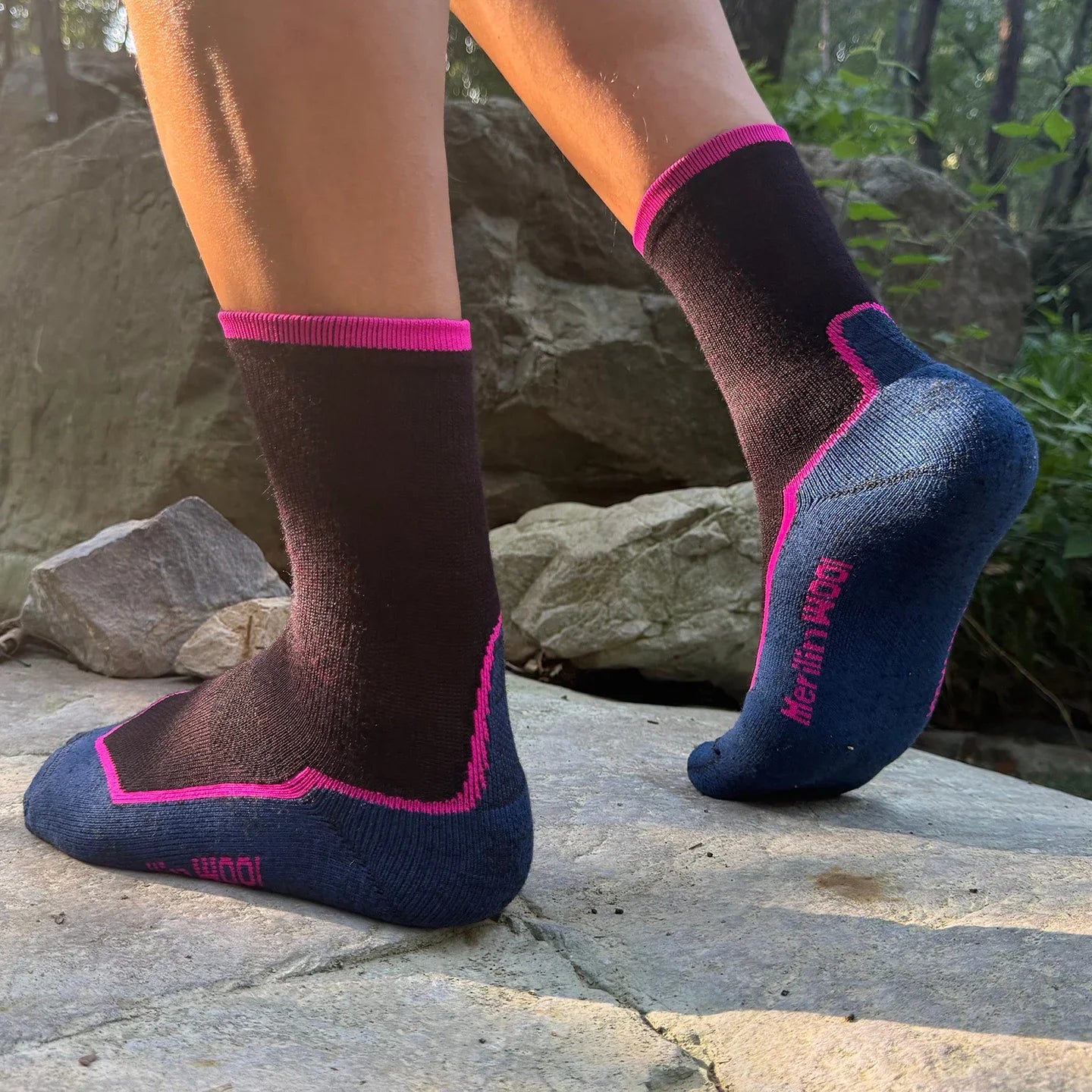 Mens Womens Merino Wool Hiking Socks Soft Lightweight Merino Wool Sports Crew Socks Thermal Anti-Blister Breathable 2/3 Pairs